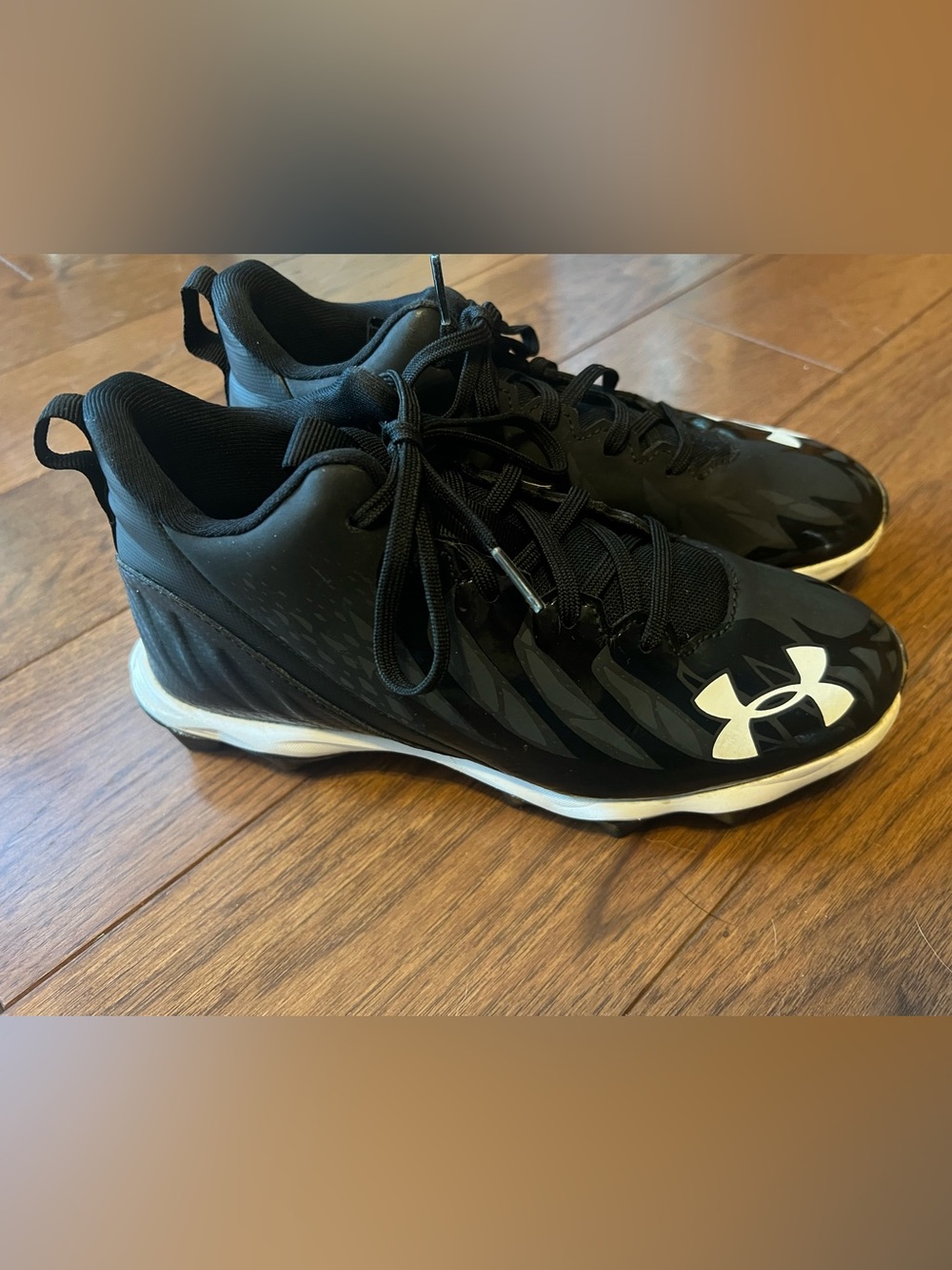 Under Armour Baseball Cleats - 5 Youth